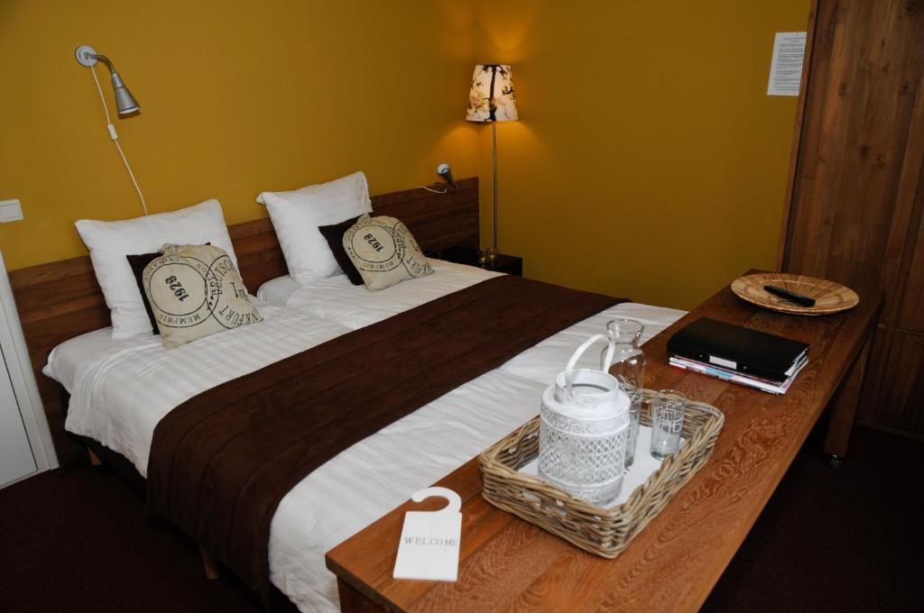 Hotel Restaurant It Posthus Birdaard Luaran gambar
